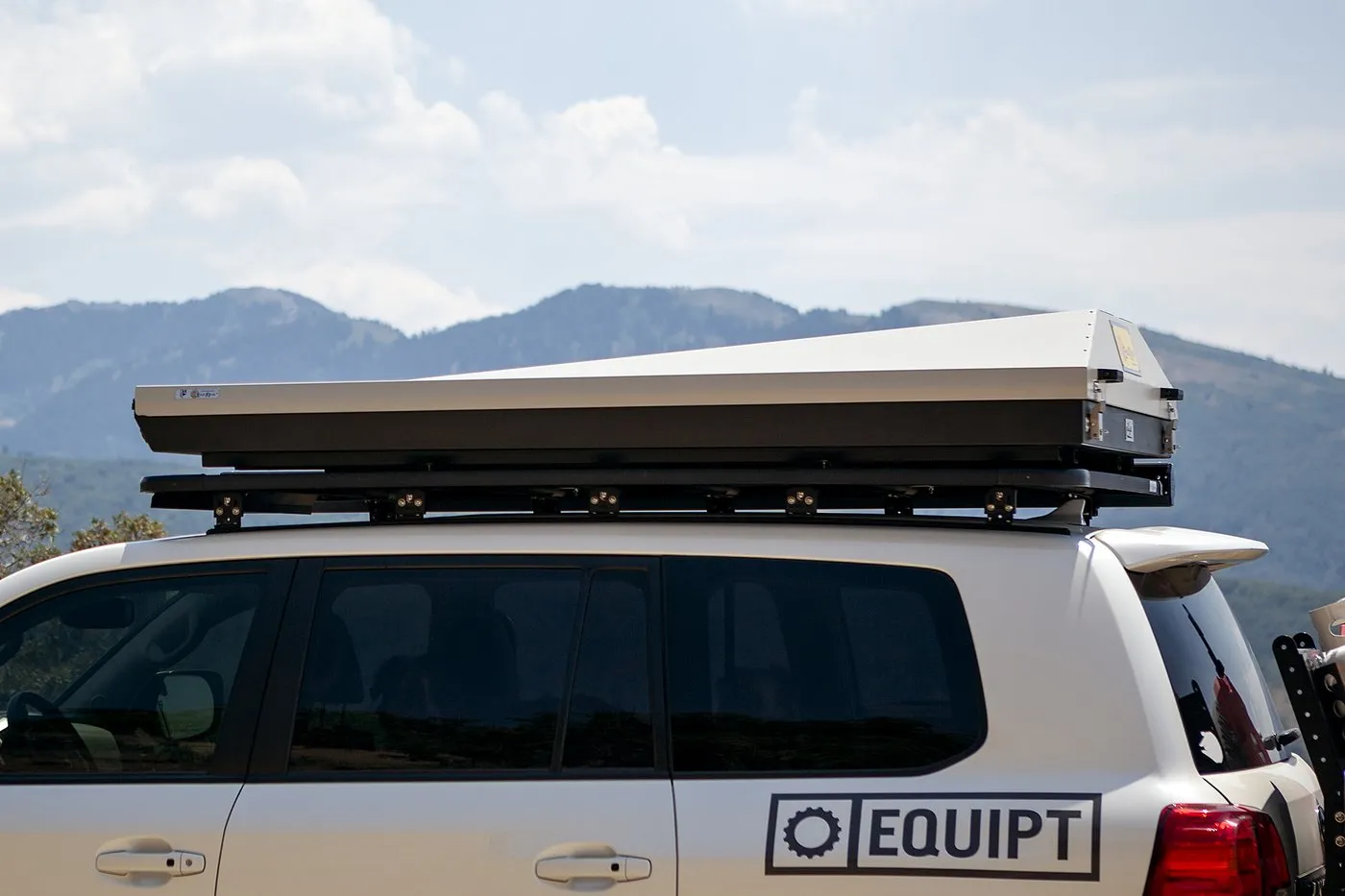 Eezi-Awn Blade Hard Shell Roof Top Tent